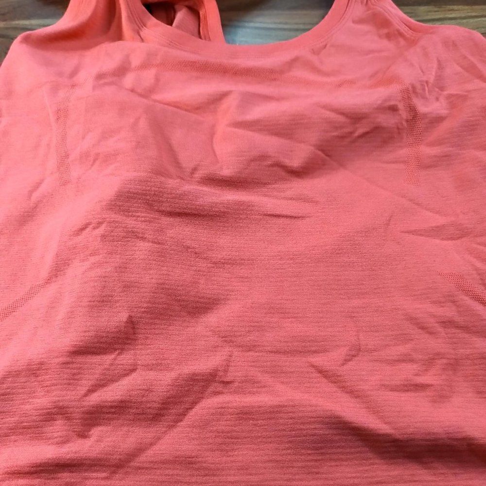 NWT Lululemon Swiftly Tech Racerback Tank Top 2.0 *Race Length - Picture 3 of 4